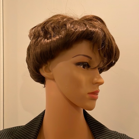 NWT 8” medium brown unisex x short hair wig bangs wavy soft mens wig messy crown - Picture 8 of 16